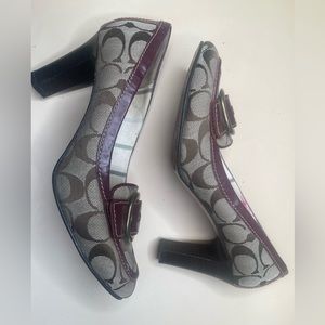 Vintage Coach Oxford women's Heels Size 9 Logo Embroidered